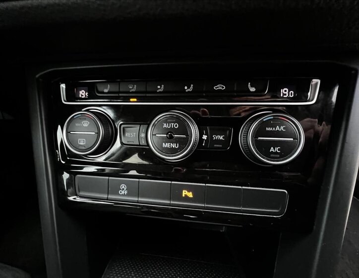 Volkswagen Touran Kombi 1,6 l 85 kw