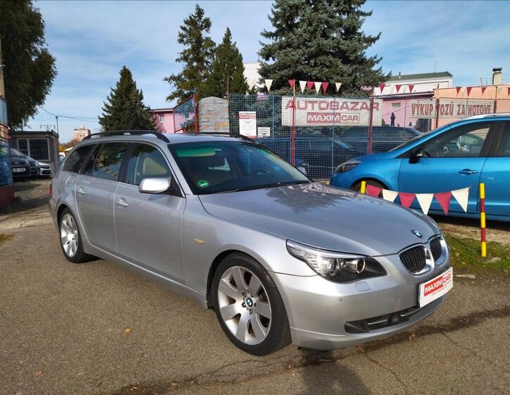 BMW Řada 5 Kombi 3,0 l 145 kw