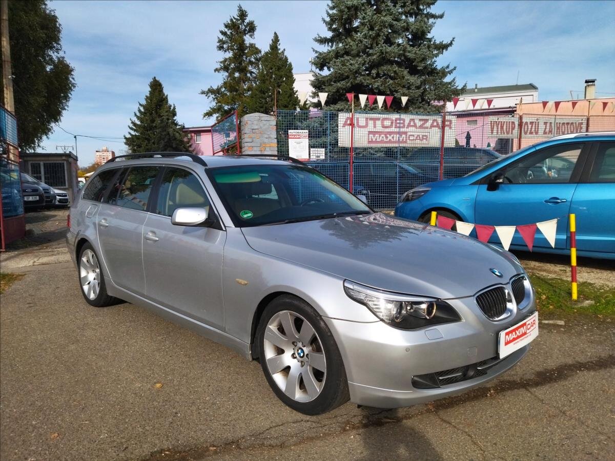 BMW Řada 5 Kombi 3,0 l 145 kw