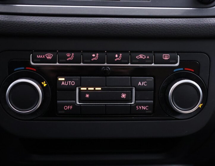 Volkswagen Tiguan SUV 2,0 l 81 kw