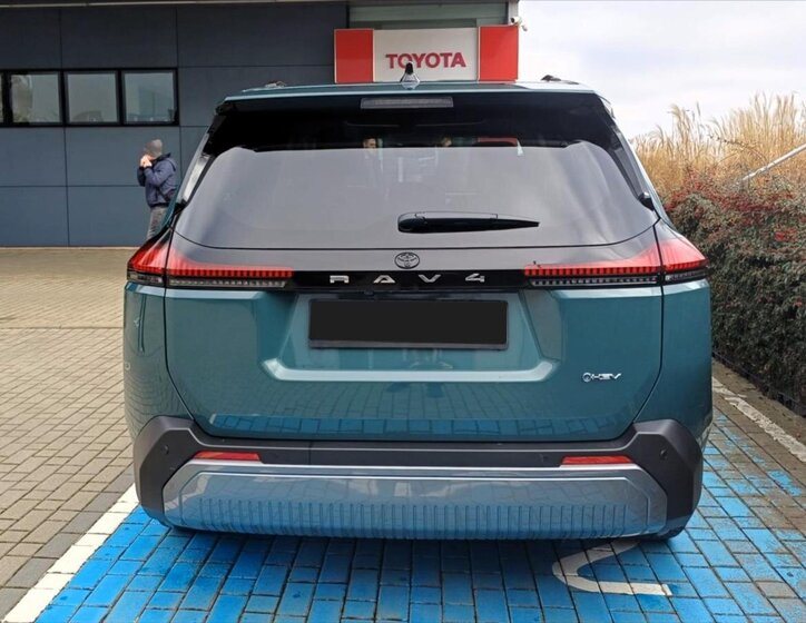 Toyota RAV4 SUV 2,5 l 135 kw