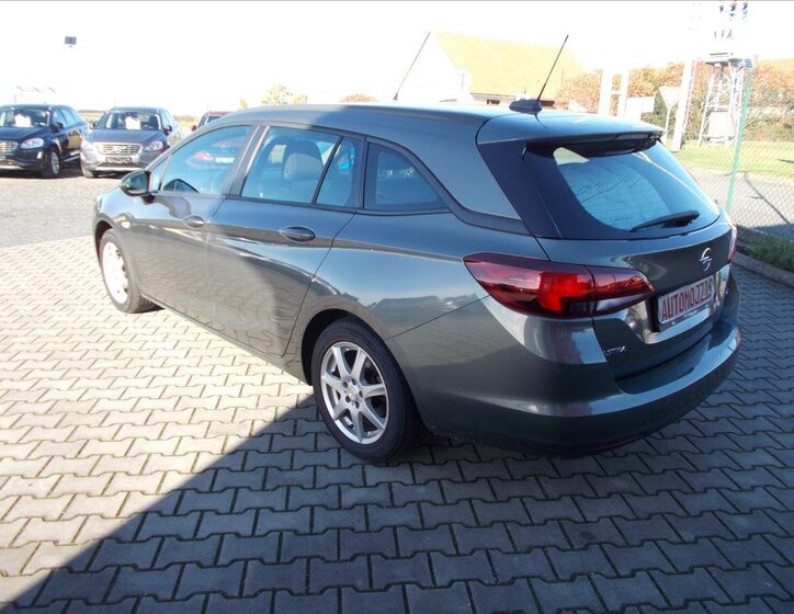 Opel Astra 11