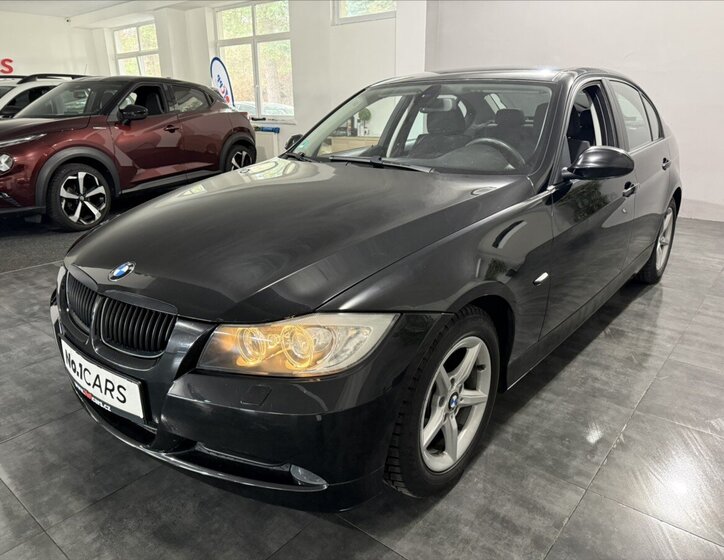 BMW Řada 3 Sedan / Limuzína 2,0 l 105 kw