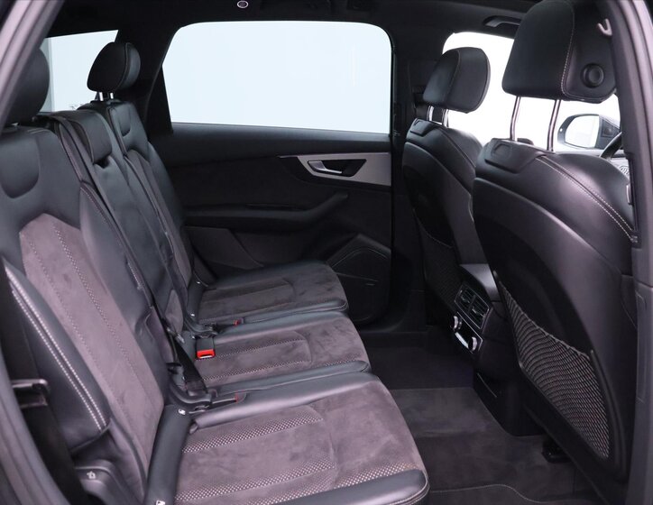 Audi Q7 SUV / Terénní 3,0 l 200 kw