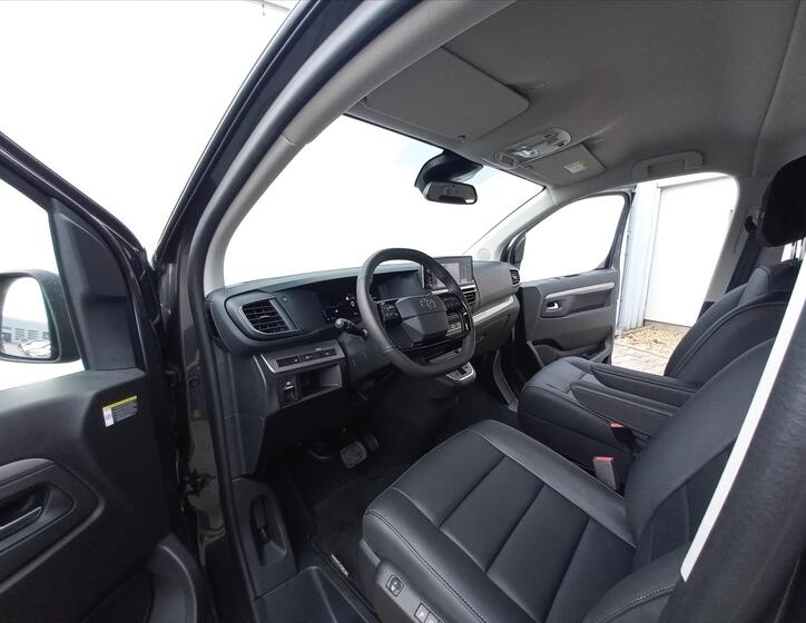 Toyota ProAce Verso 9