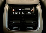 Volvo XC90 SUV / Terénní 2,0 l 335 kw