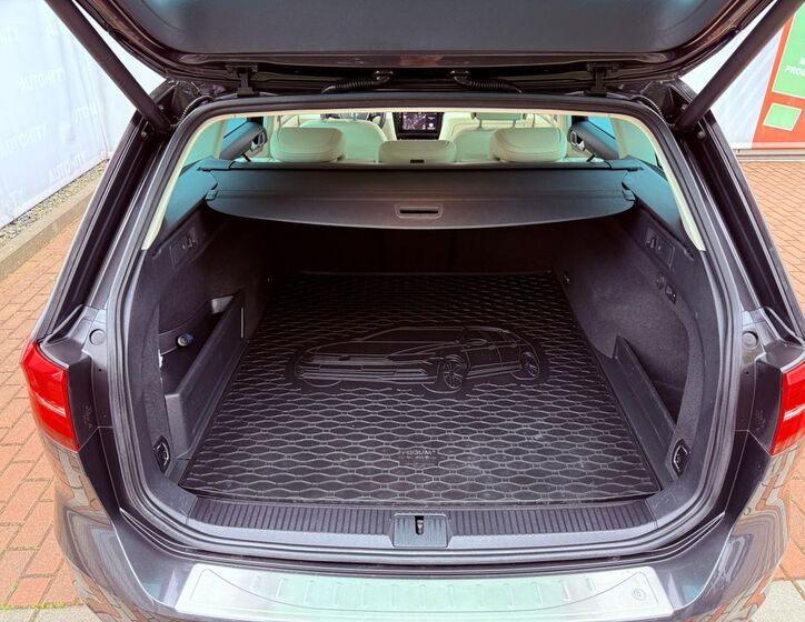 Volkswagen Passat 10