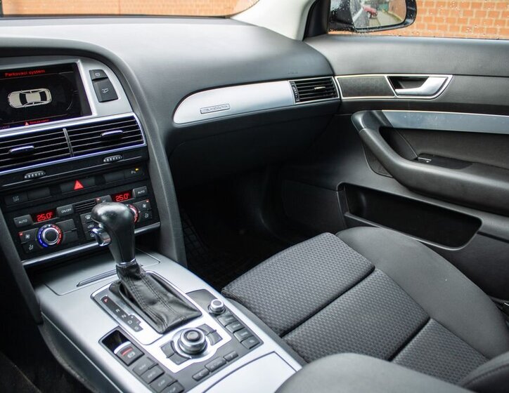 Audi A6 Sedan 3,0 l 176 kw