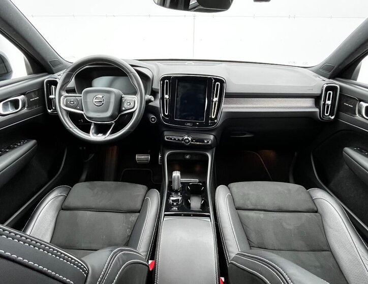 Volvo XC40 SUV 2,0 l 140 kw