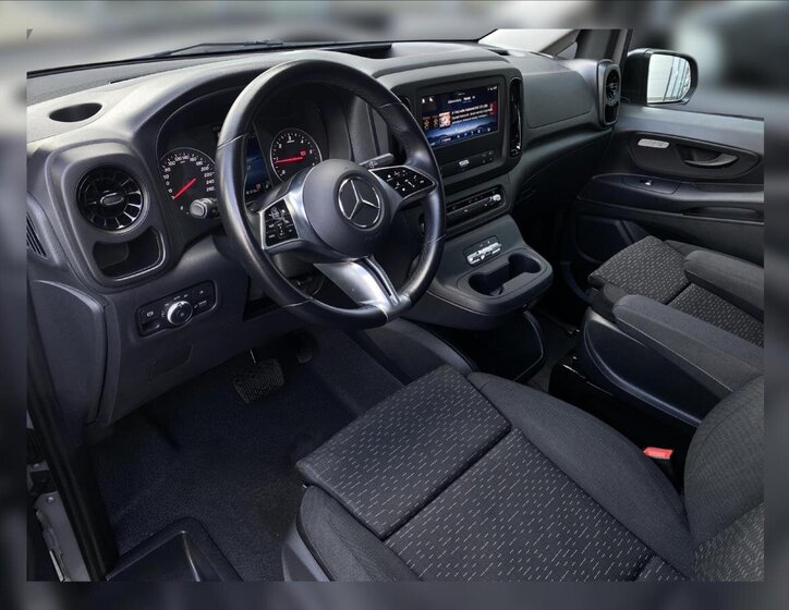 Mercedes-Benz Vito 9