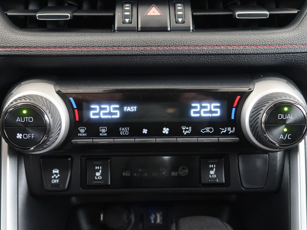 Toyota RAV4 SUV / Terénní 2,5 l 225 kw