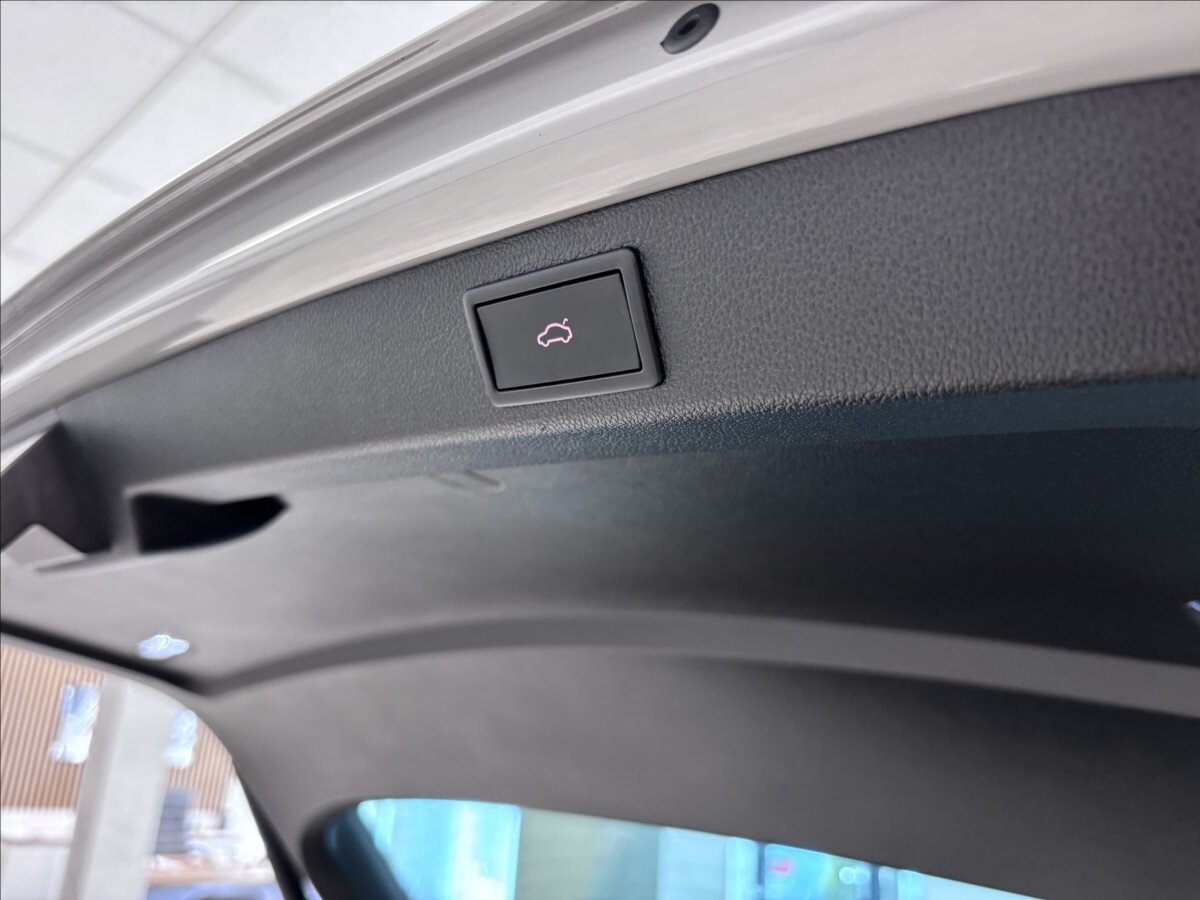 Škoda Superb Kombi 2,0 l 206 kw