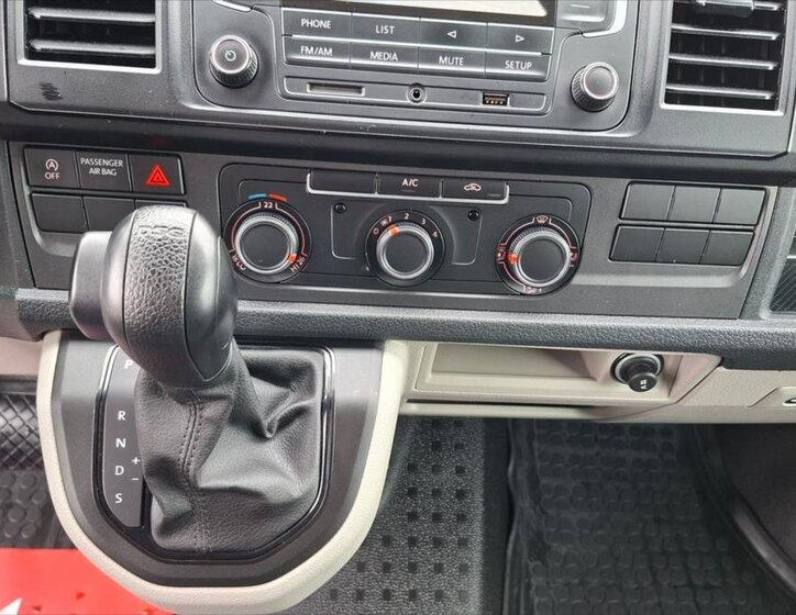 Volkswagen Transporter Skříň 2,0 l 110 kw