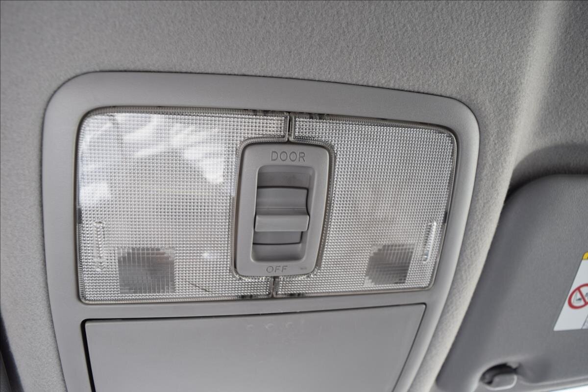 Toyota RAV4 SUV / Terénní 2,2 l 100 kw