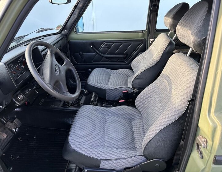 Lada Niva SUV / Terénní 1,7 l 60 kw