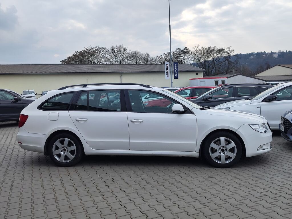 Škoda Superb Kombi 1,8 l 118 kw