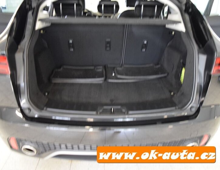 Jaguar F-Pace SUV 2,0 l 110 kw