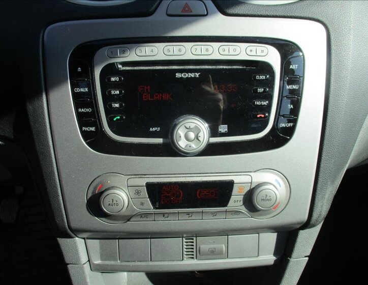 Ford Focus Kombi 1,6 l 74 kw