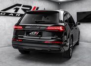 Audi Q7 6