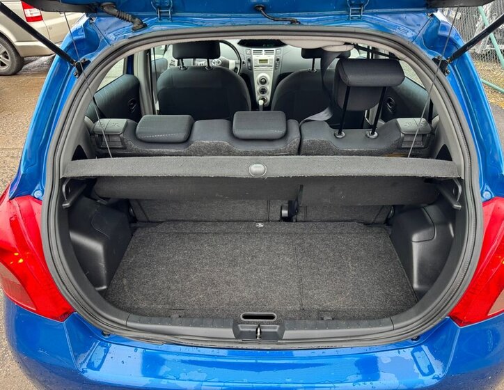 Toyota Yaris Hatchback 998,0 51 kw