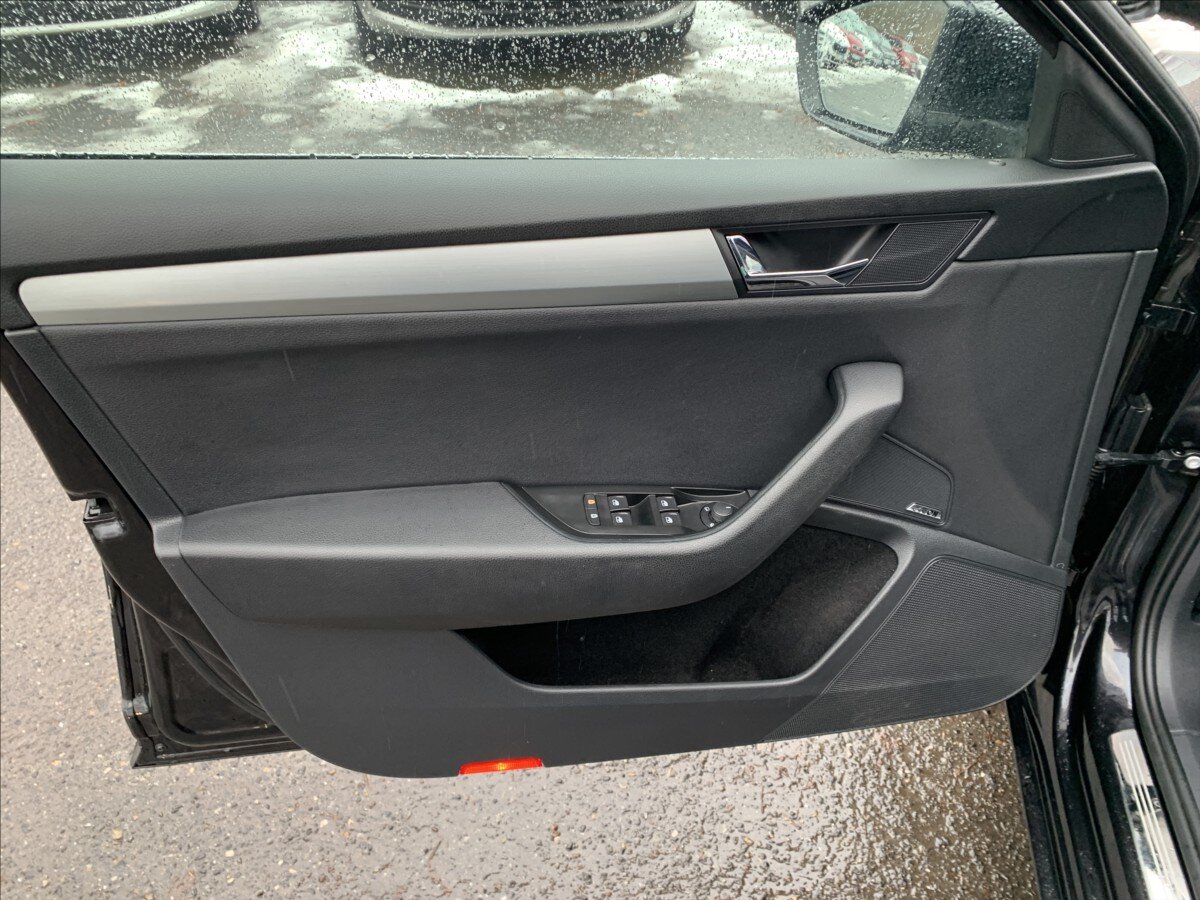 Škoda Superb Liftback 1,5 l 110 kw