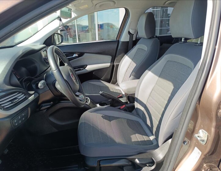 Fiat Tipo Sedan / Limuzína 1,4 l 70 kw