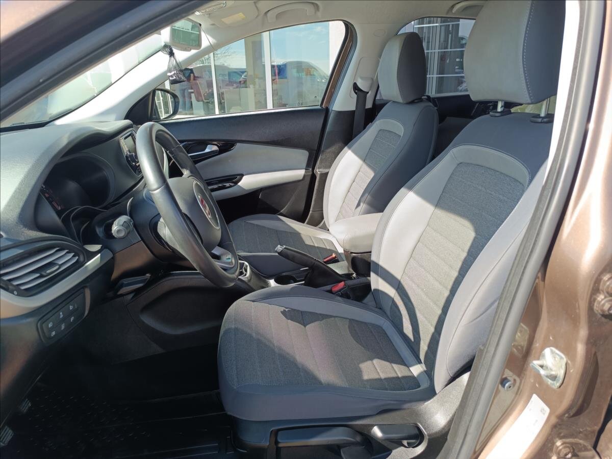 Fiat Tipo Sedan / Limuzína 1,4 l 70 kw