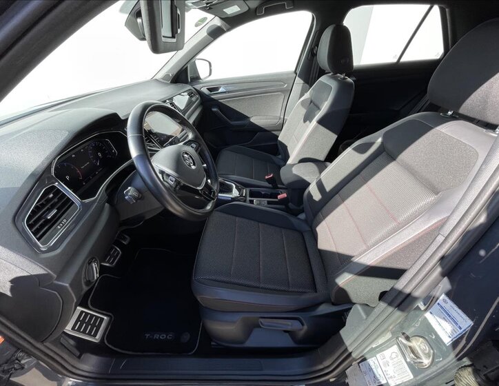 Volkswagen T-Roc SUV / Terénní 1,5 l 110 kw
