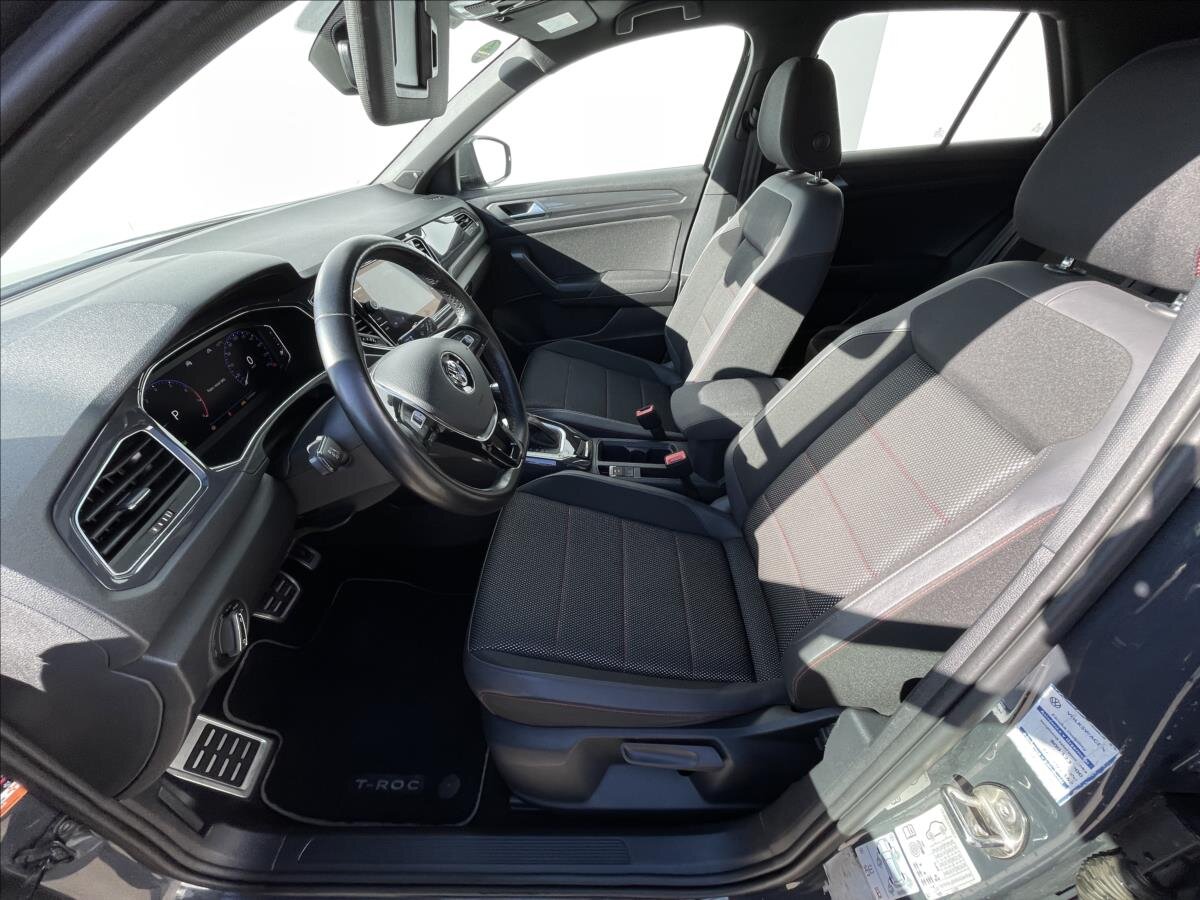 Volkswagen T-Roc SUV / Terénní 1,5 l 110 kw