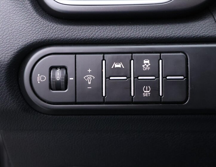 KIA Ceed Hatchback 1,5 l 118 kw