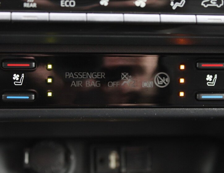 Toyota RAV4 SUV 2,0 l 129 kw