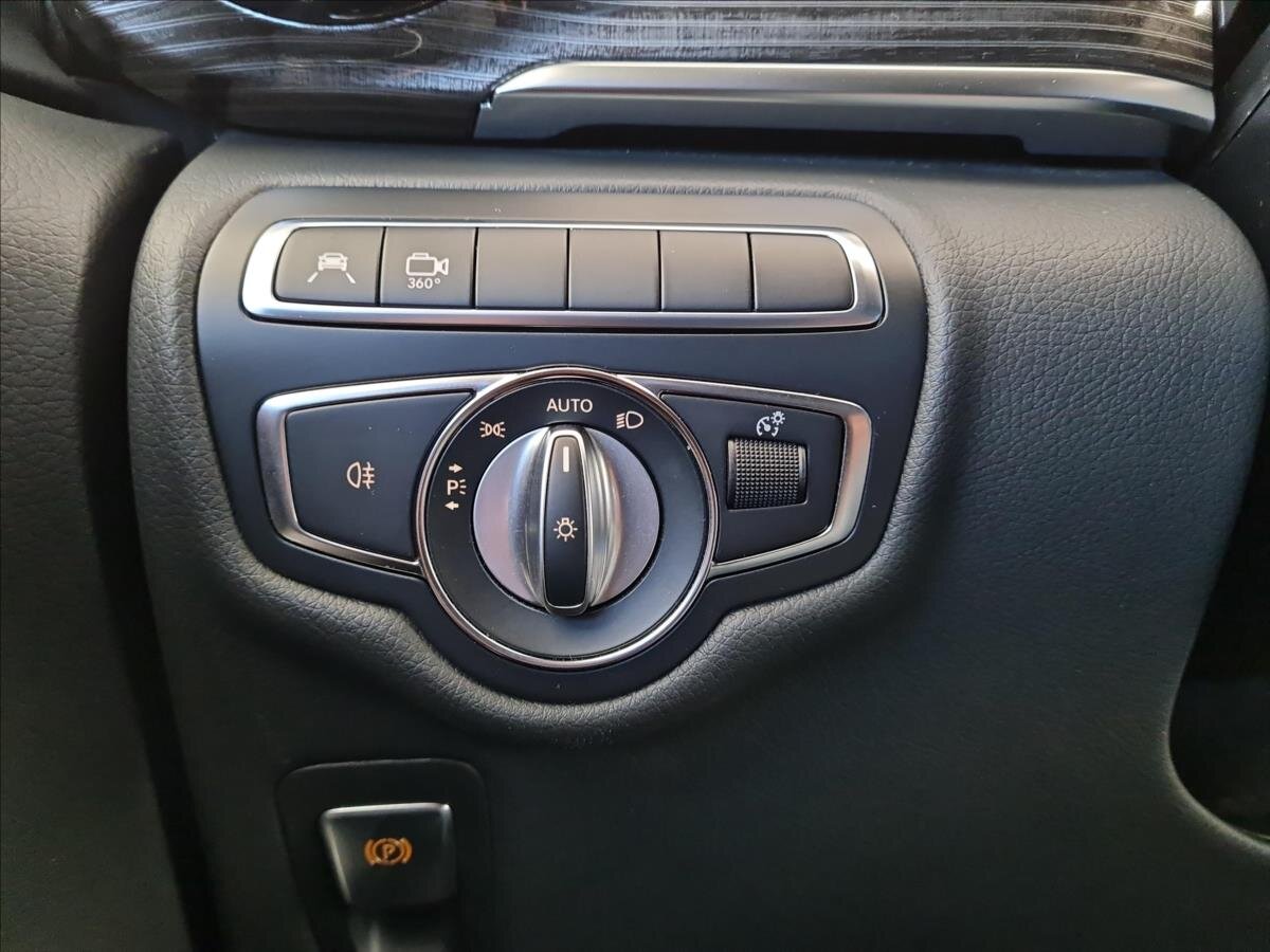 Mercedes-Benz Třídy V MPV 2,0 l 174 kw