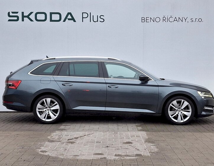 Škoda Superb 12