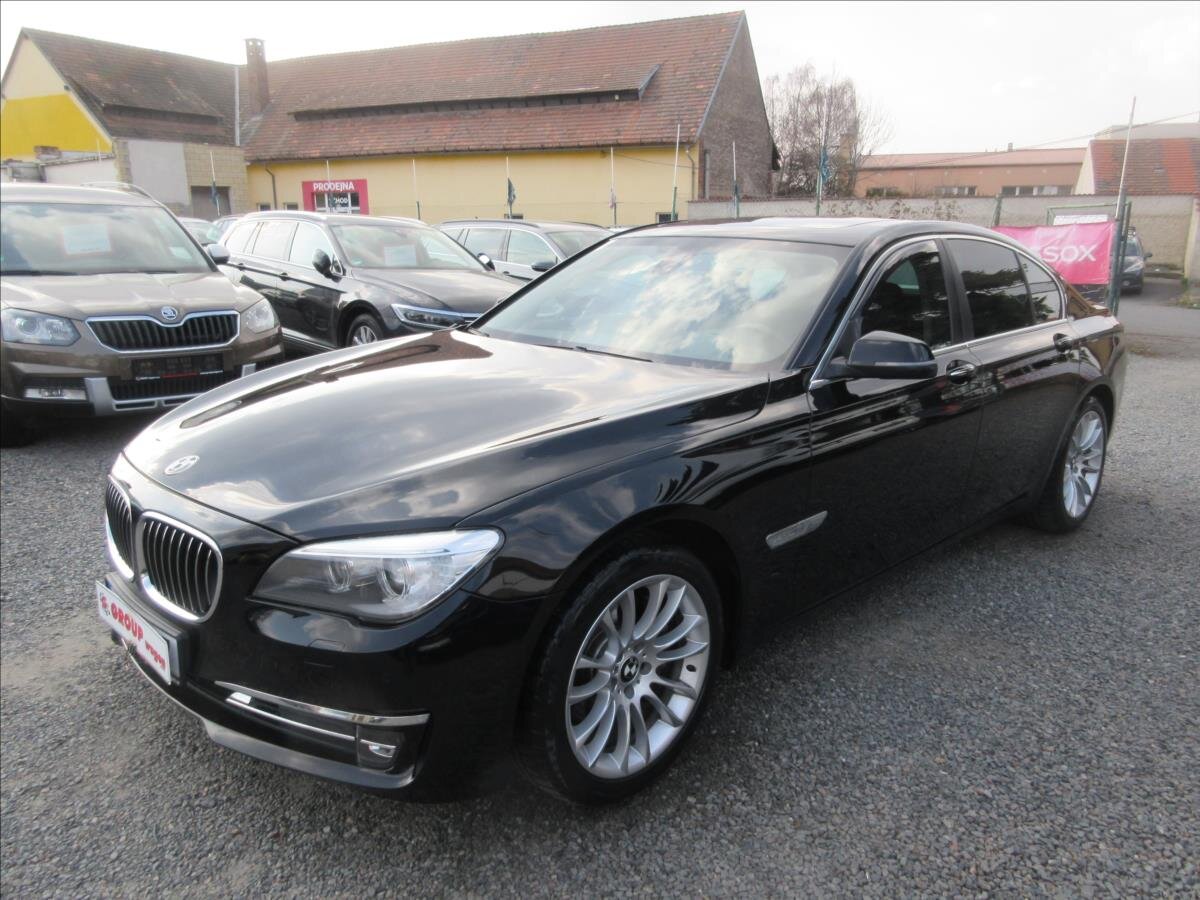BMW Řada 7 Sedan / Limuzína 3,0 l 190 kw