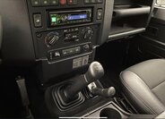 Land Rover Defender Ostatní 2,2 l 90 kw