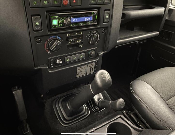 Land Rover Defender Ostatní 2,2 l 90 kw