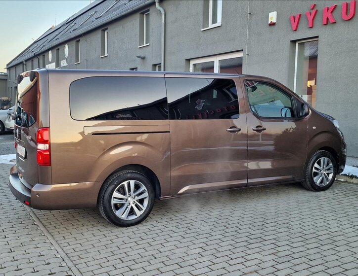 Peugeot Traveller MPV 2,0 l 130 kw