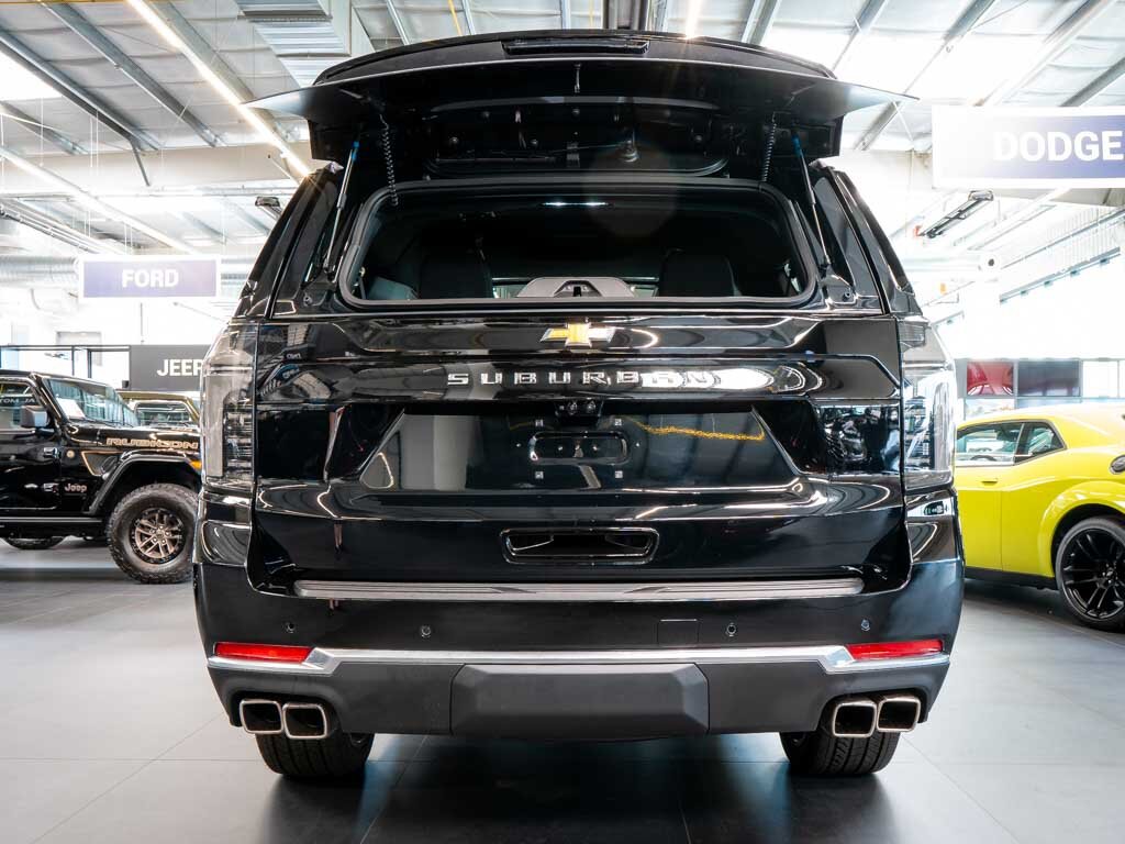 Chevrolet Suburban SUV / Terénní 6,2 l 313 kw