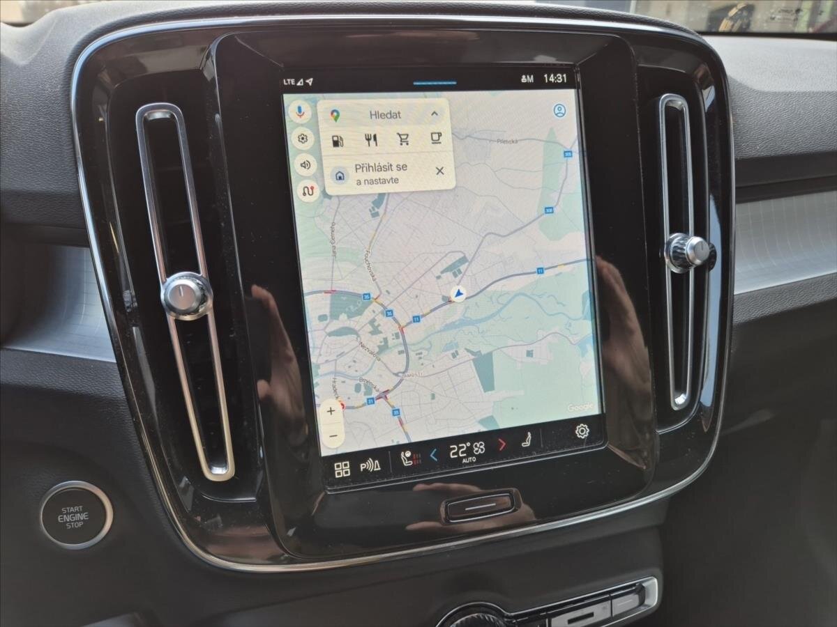 Volvo XC40 SUV / Terénní 2,0 l 120 kw