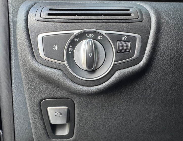 Mercedes-Benz Třídy V 29