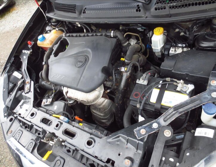 Lancia Delta Hatchback 1,4 l 88 kw