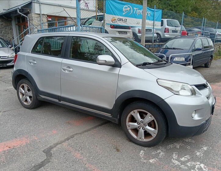 Toyota Urban Cruiser Hatchback 1,4 l 66 kw