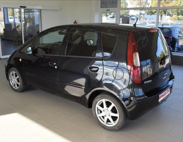 Mitsubishi Colt 7