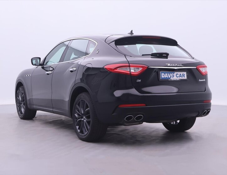 Maserati Levante 5