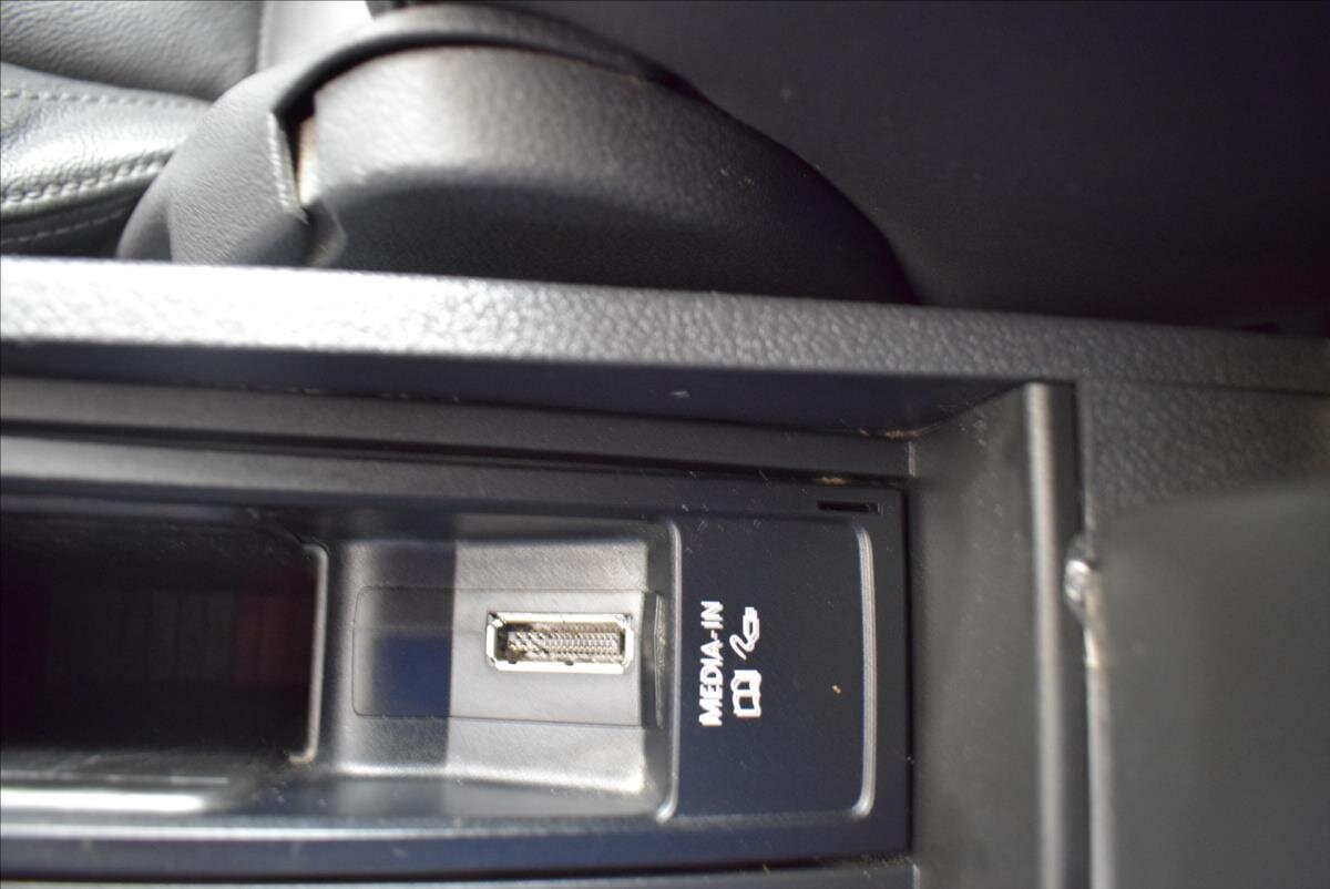 Volkswagen Touran MPV 2,0 l 103 kw