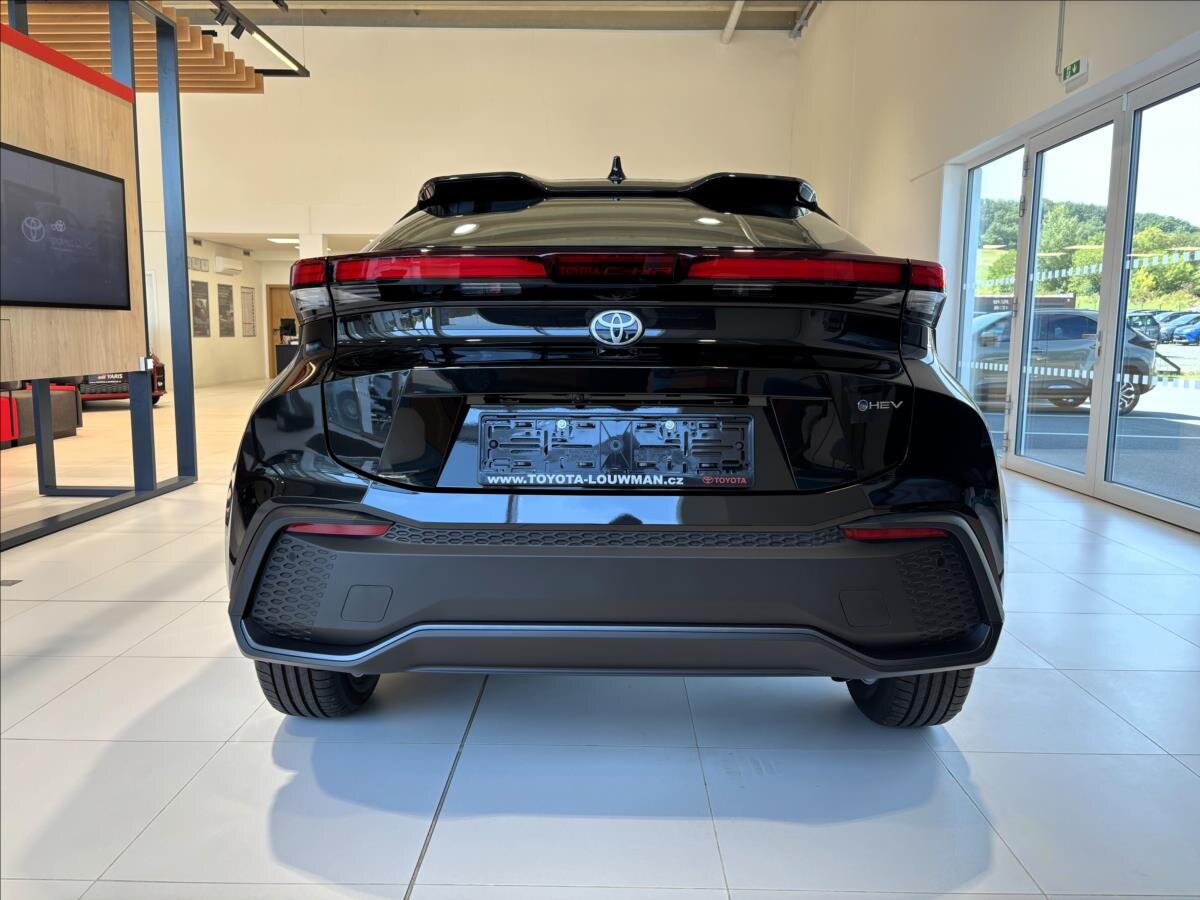 Toyota C-HR SUV 1,8 l 103 kw