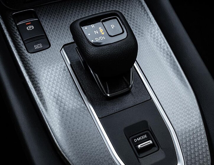 Nissan Qashqai SUV / Terénní 1,3 l 116 kw