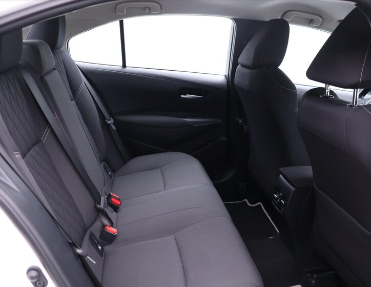 Toyota Corolla Sedan / Limuzína 1,8 l 72 kw