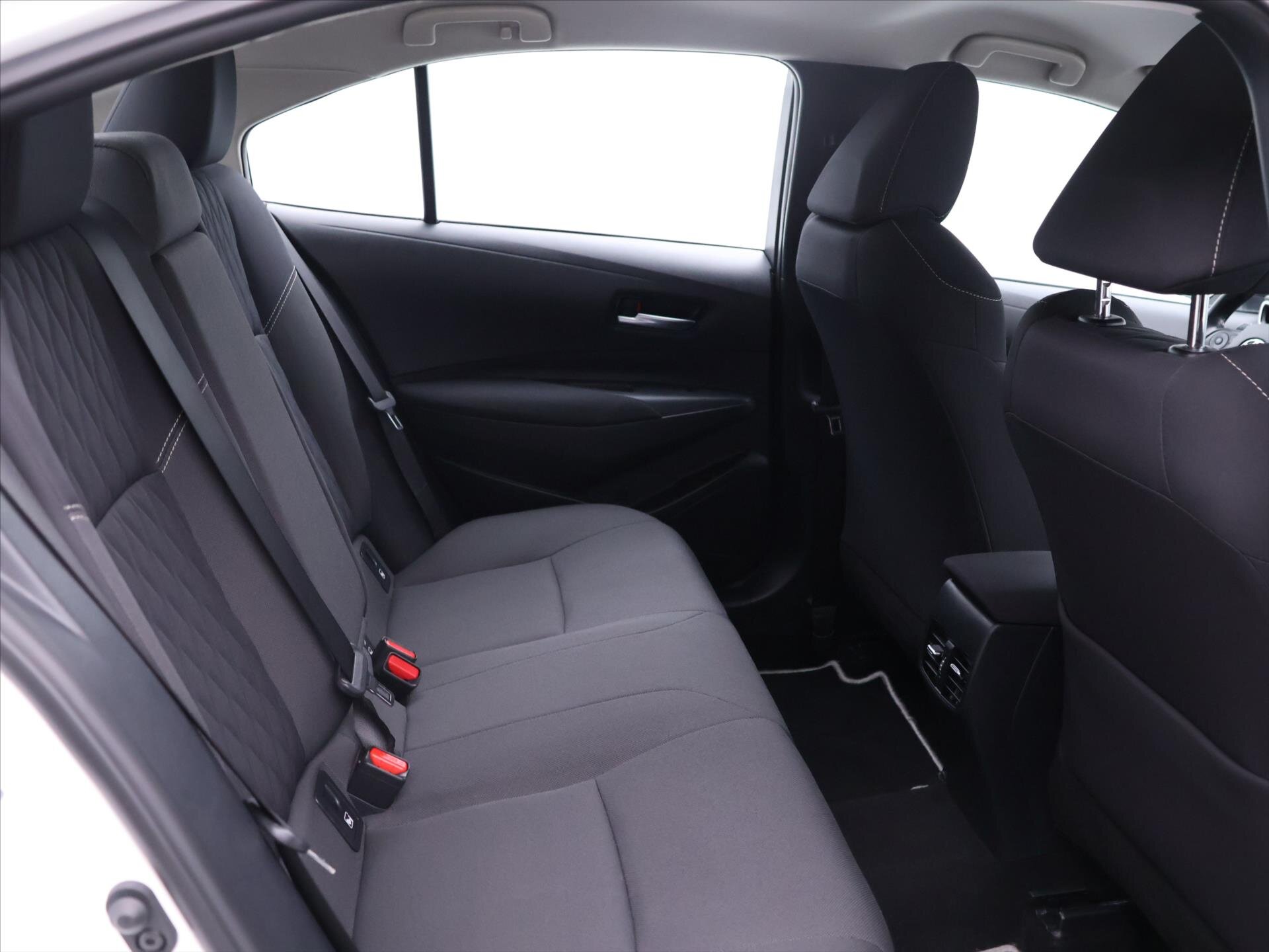 Toyota Corolla Sedan / Limuzína 1,8 l 72 kw