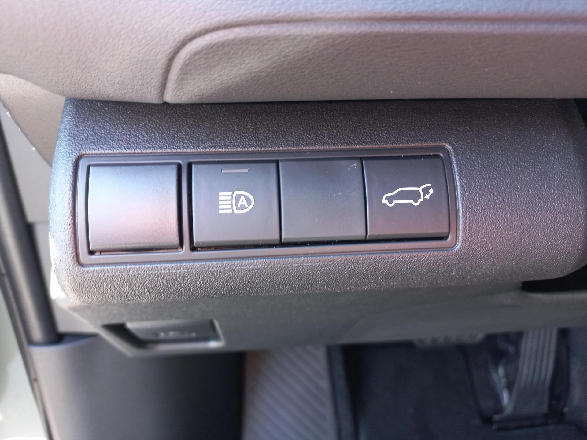 Toyota C-HR CUV / Crossover 2,0 l 0